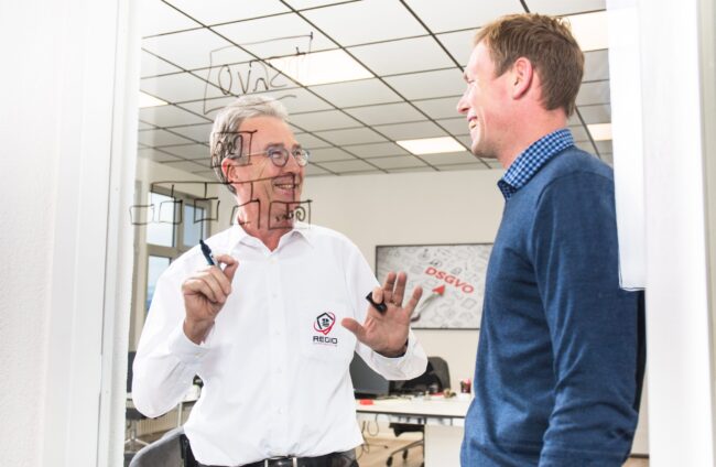 Jürgen Julian Glasscheibe 1